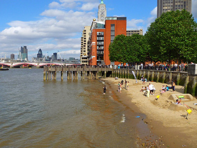 Enjoy the Beach in London picture