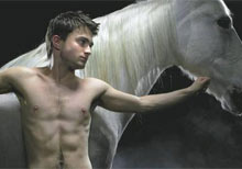 Radcliffe Celebrates Rave Reviews for Equus image