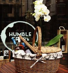 Order your bespoke picnic basket picture