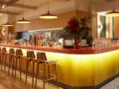 The Holy Birds - Restaurant & Bar image