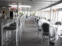 The Yacht At Temple Pier image