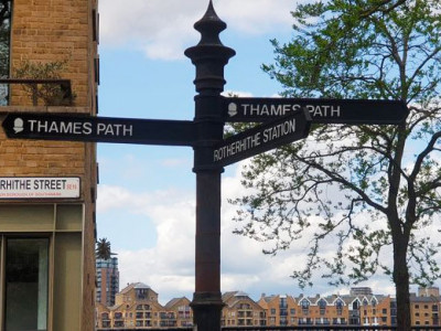 Take a secret walk along the Thames Path image