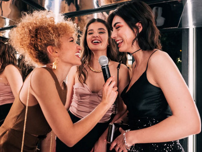 London's most luxurious karaoke bar  image