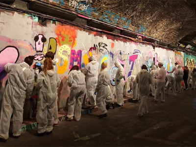 Create your own (legal) graffiti mural picture