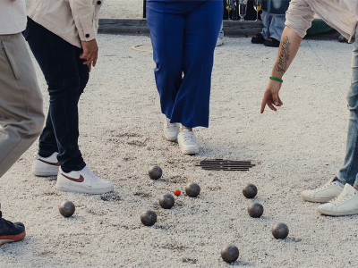 Play pétanque and drink pastis image