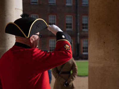 Take a guided tour with a Chelsea Pensioner image