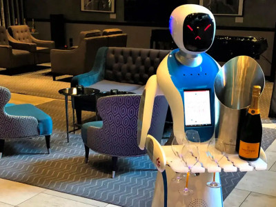 Drink champagne served by a robot image