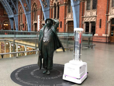 St Pancras International becomes world’s first train station to introduce state-of-the-art cleaning robots image