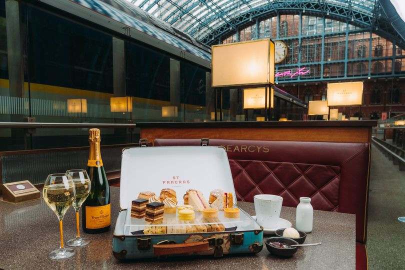 St Pancras Champagne Bar by Searcys reopens for April picture