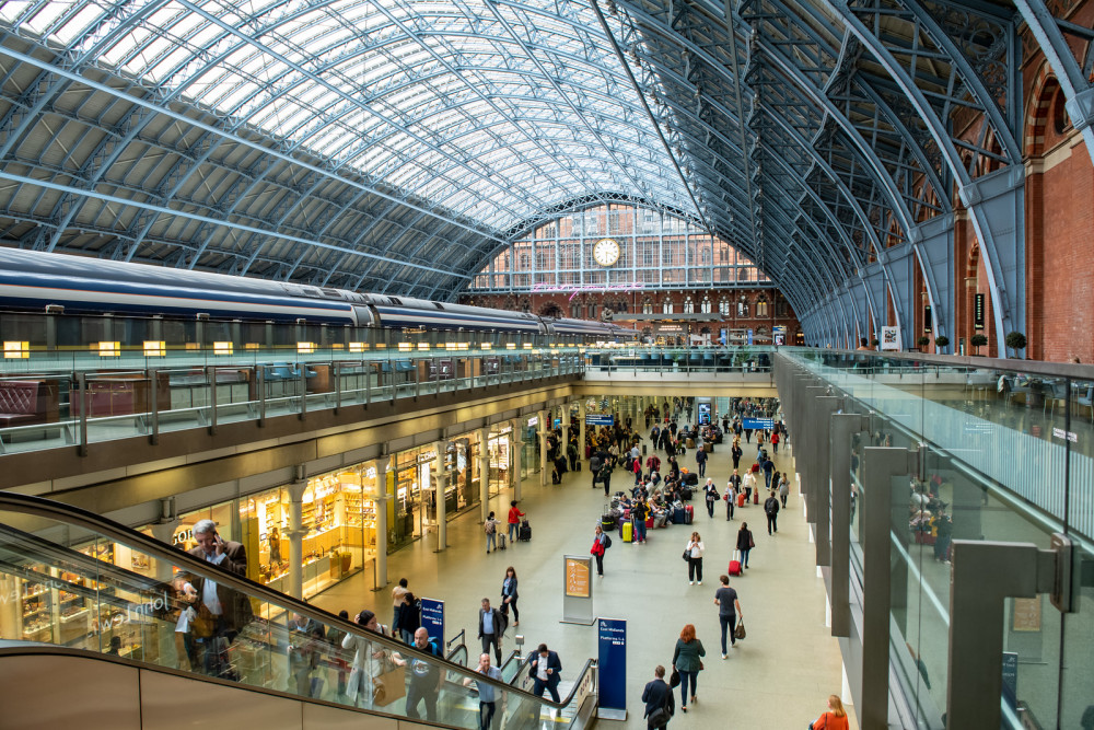 St. Pancras International re-opens non-essential retail in line with UK Government Guidance picture