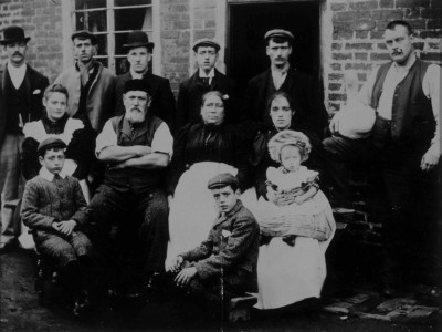 Researching your family history: 1837-1911 image