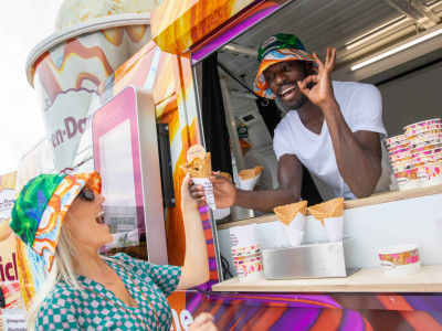 Häagen-Dazs Ice Cream Van launches with Celebrity DJs image