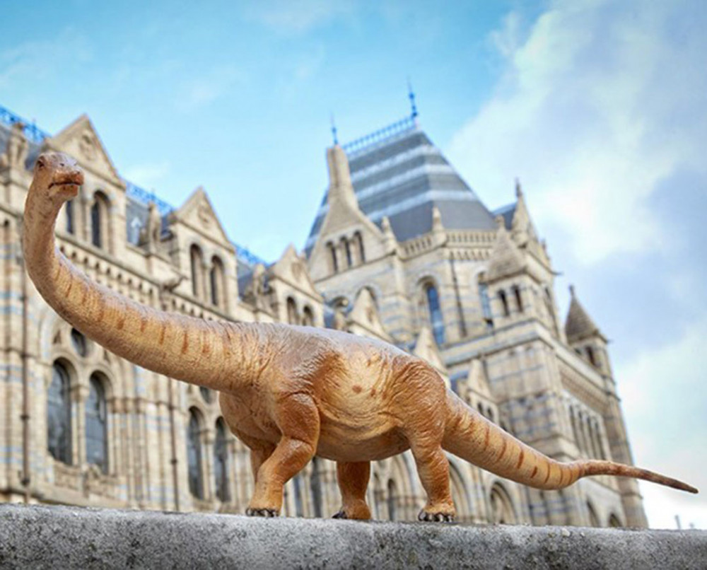 Titanosaur: Life as the Biggest Dinosaur image