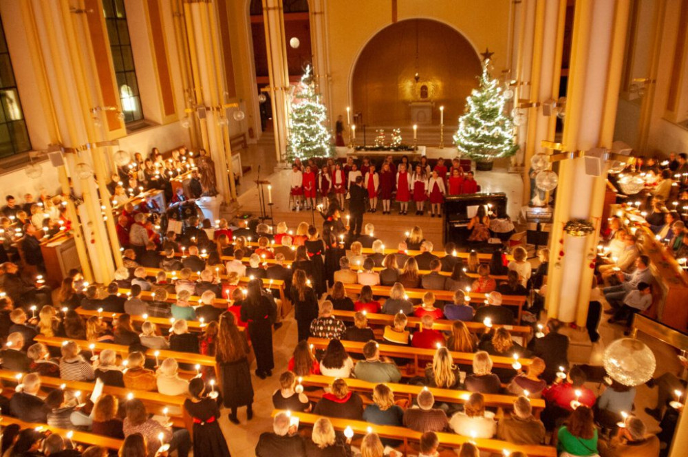 Online Candlelit Christmas Concert image
