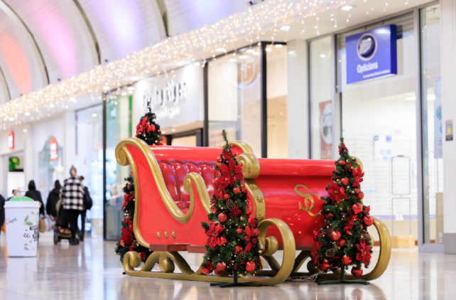 Wandsworth Town BID Christmas Festival at Southside Shopping Centre image