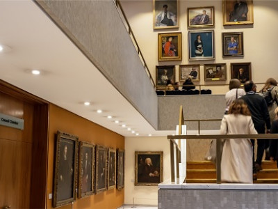Physicians in the frame: portrait tour of the RCP image