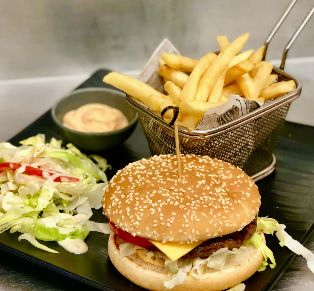 Beef or chicken burgers