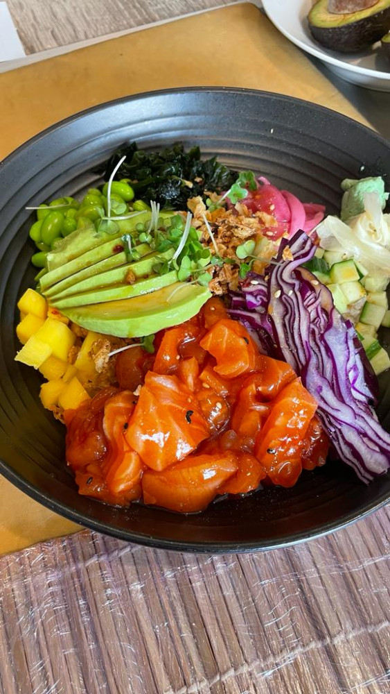 Salmon poke