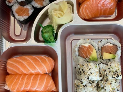 Sushi Hand Friends image