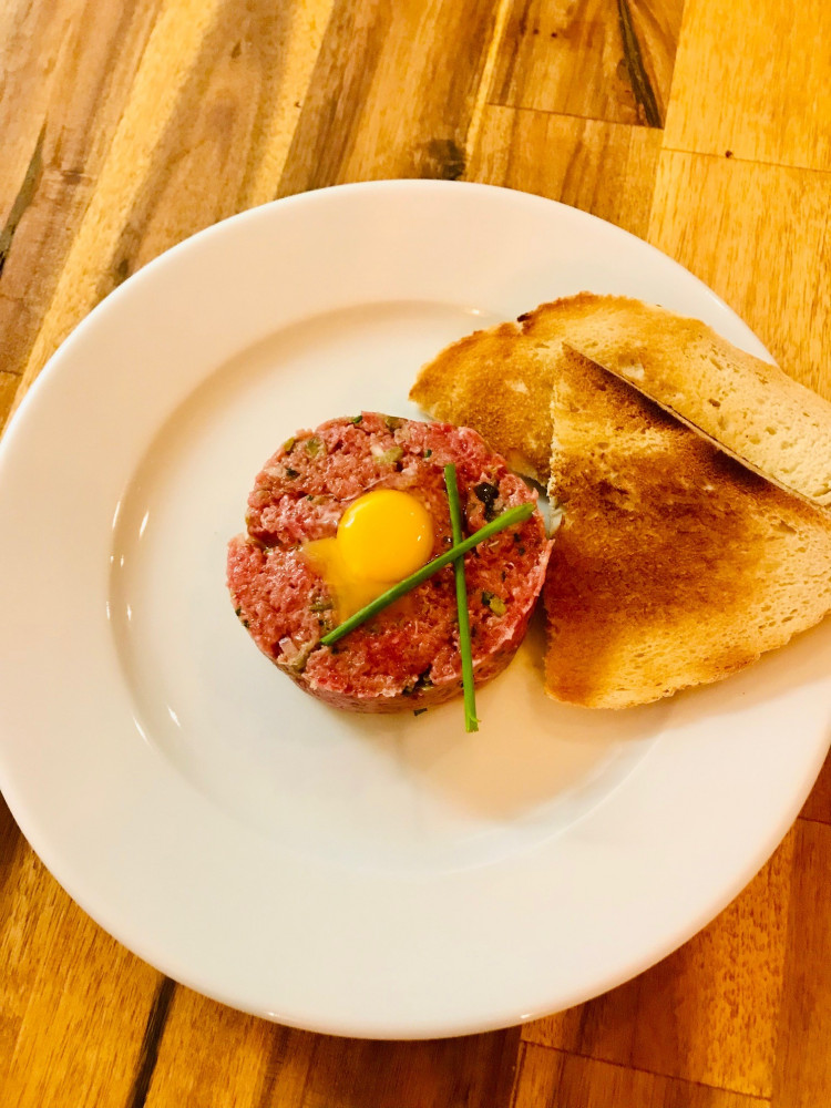 Beef steak tartare