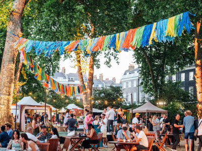Bottoms up at Bedford Square Gardens picture