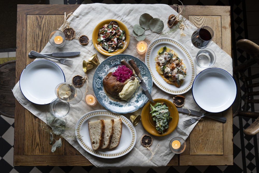 TAKE THE HASSLE OUT OF CHRISTMAS DINNER WITH OUR FAVOURITE FESTIVE HAMPERS image