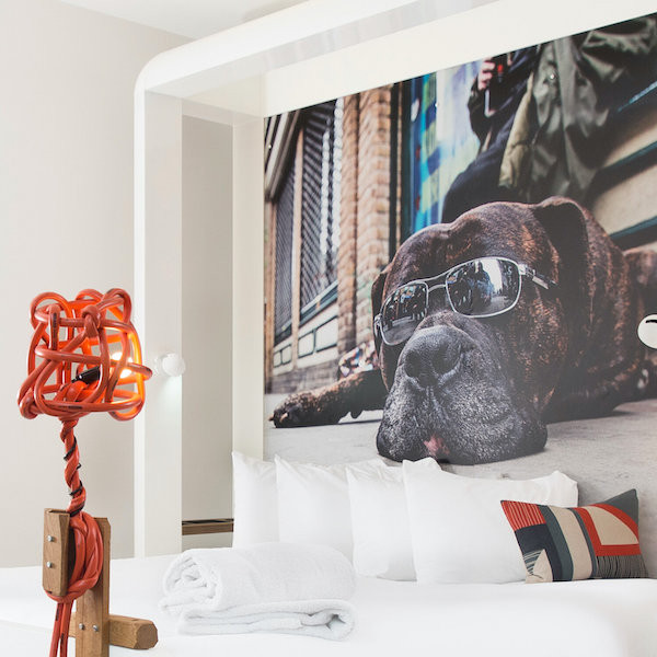 A NIFTY NIGHT'S STAY AT CORNER LONDON CITY image
