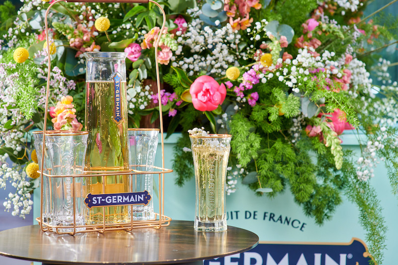 ST. GERMAIN'S SUMMER TERRACE IN THE HEART OF THE CITY image