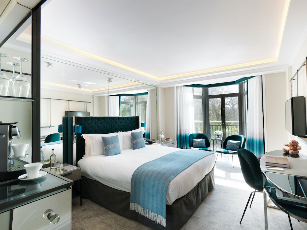 A NIGHT AT THE ATHENAEUM - THE PRIDE OF PICCADILLY image